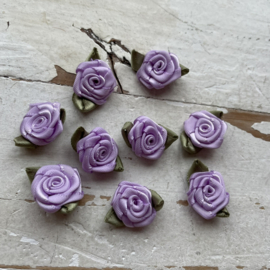Roosjes met blad licht lila 2cm.