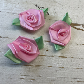 Jumbo rozen met mint blad licht roze 6.4cm.