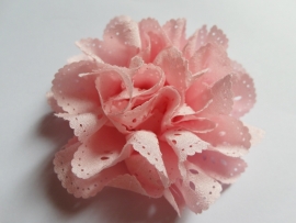 Bloem met gaatjes licht roze 10.5cm.