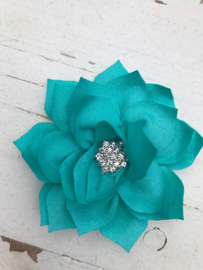 Luxe bloem satijn met ster strass teal 8.5cm.