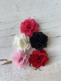 Bloem chiffon diverse kleuren 4cm.