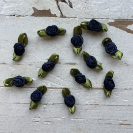 Roosje met blad marine 3cm.