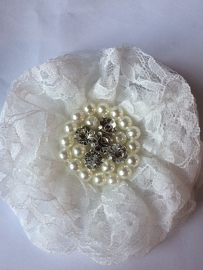 Luxe bloem kant met strass en parels wit 9cm.