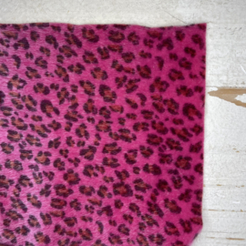Vacht leer panter patroon roze en fuchsia.