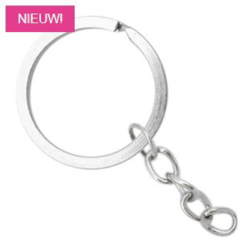 Sleutelhanger ring 3cm met ketting 3cm.