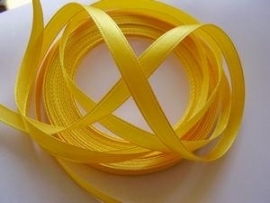 SB06a Satijnband  geel 6 mm