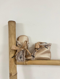 BABYSCHOEN GOUD MET BONT | PUCK