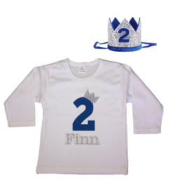 Shirt jongen getal 2 blauw-zilver met naam + kroon