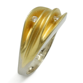 "Shell" ring van Paul Finch 0.06 ct