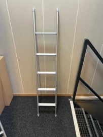 Ladder  aluminium 147cm gebruikt