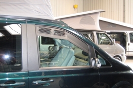 Airscreen / Ventilatieroosters set cabine Mercedes Vito/Viano na 2003