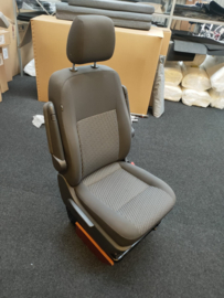Stoel T5 - T6, keurig gebruikt (bijrijder)