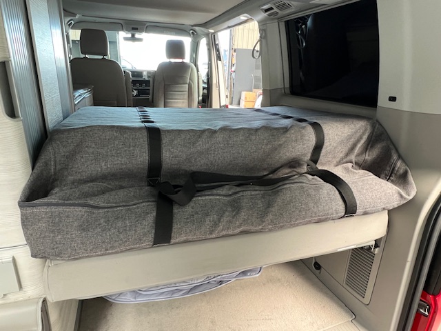 Matras voor MB/T5/T6  4+4cm koudschuim + traagschuim 108x200x8cm