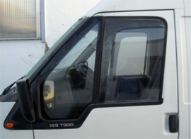 Ruitspoiler / zijwindscherm  Ford Transit Nugget vanaf 2000