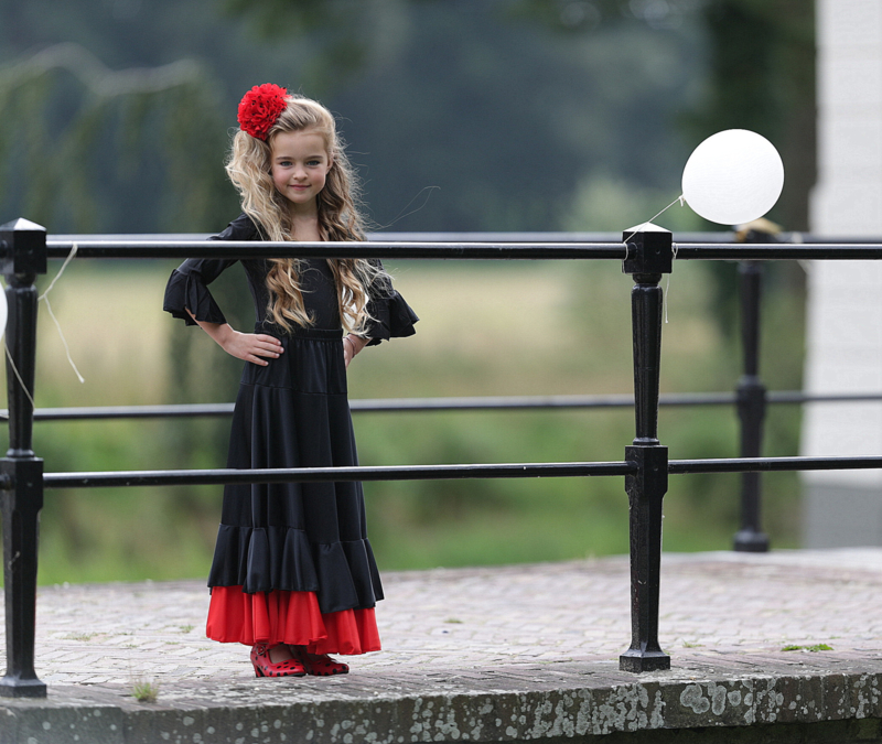 Spaanse flamenco rok meisjes zwart rode rand | Flamenco rok meisjes |  Spaansejurk Nederland