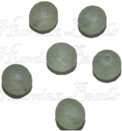 01915 Tsjechische glaskraal Licht groen 14mm 6 stuks