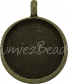 02392 Hanger cabochon setting Antiek brons (Nikkelvrij) 29mmx23mmx3mm; binnenzijde 18mm 1 stuks