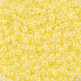 MR-11095 Miyuki Rocailles ceylon lemon ice (11-514D) 11/0 ±15 gram