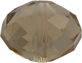 01548 Glasperle Imitation Swarovski 5040 briolette Topaz 14mmx18mm 3 stück