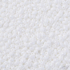 00533 Duo-bead Opaque (Tsjechisch) Whitesmoke   5x3,5x2,5mm; gat 0,9mm ±5 gram