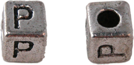 01168 Metal Perlen Vierkante letterkraal P Antiksilber 8mmx7mm; loch 3mm ± 100 Stück