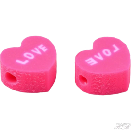 00455 Fimokraal Hartje LOVE Hot Pink 8x9x4,5mm; gat 1,8mm ±12 stuks