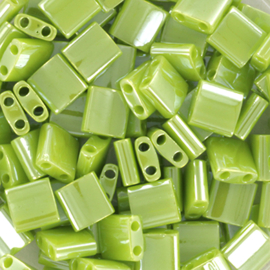 MT-05011 Miyuki Tila opaque luster chartreuse (TL-439) 5x5mm ±3 gram
