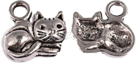01869 Bedel kat Antiek zilver (Nikkelvrij) 14mmx13mmx3mm; gat 2mm 5 stuks