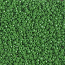 MR-11016 Miyuki Rocailles opaque green (11-411) 11/0 ±15 gram
