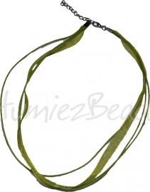 OL-0005 Organzalintketting met 3 waxkoorden Licht groen 45cm 1 stuks