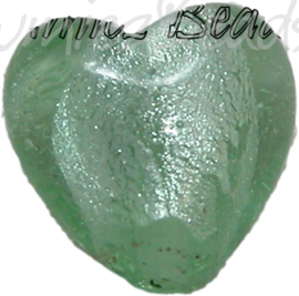 00717 Lampwork kraal hart Zilverfoil Licht groen 10mmx12mmx8mm; gat 1mm 7 stuks