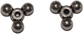 03298 Spacer Triangel Antiek zilver (Nikkelvrij) 10x4mm; gat 1mm 10 stuks