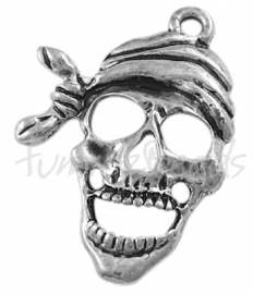 00748 Bedel schedel piraat Antiek zilver (Nikkel vrij) 27mmx19mmx2mm 4 stuks