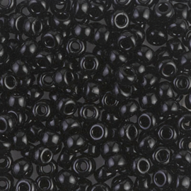 MR-06003 Miyuki Rocailles opaque black (6-401) 6/0 ±15 gram