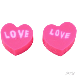 00455 Fimokraal Hartje LOVE Hot Pink 8x9x4,5mm; gat 1,8mm ±12 stuks