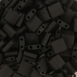 MT-05005 Miyuki Tila opaque matte black (TL-401F) 5x5mm ±3 gram