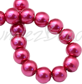 04022 Glasparel MediumVioletRed 3-4mm; gat 0,5mm 1 streng ±30cm