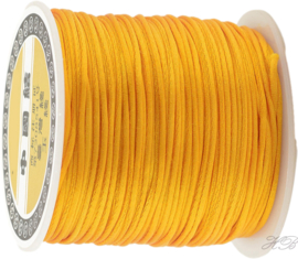 N-1011 Nylondraad (lijkt op satijnkoord) Oranje-geel 1mm ±14 meter