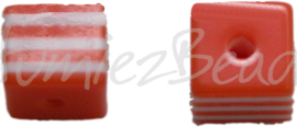 00106 Resin Vierkante kraal Oranje/wit 8mm; gat 2mm 11 stuks