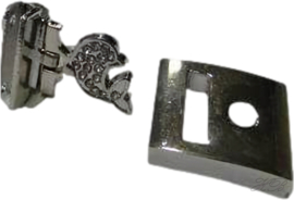 01535 Magneetslot Haak dolfijn (stainless steel) Metaalkleurig/chrystal 25x21x9mm; gat 18x2,5mm 1 stuks