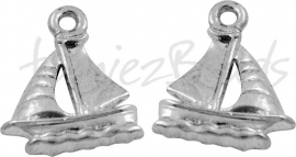 00547  Bedel zeilboot  Antiek zilver (Nikkel vrij)  20mmx16mmx2mm 5 stuks