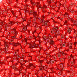 MD-11113 Miyuki Delica's silverlined dyed red (DB-602) 11/0 ±3 gram