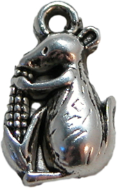 01513 Bedel muis met mais Antiek zilver 3 stuks