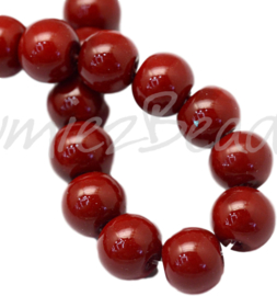 04026 Glasparel Darkred 3-4mm; gat 0,5mm 1 streng ±30cm