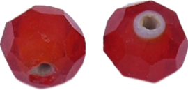00076 Glaskraal Facet geslepen met witte kern Transparant rood 8mmx9mm; gat 1mm 4 stuks