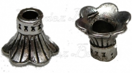 00340 Kralenkap lampenkap Antiek zilver (Nikkelvrij) 9mmx11mm; gat 4mm-3mm 6 stuks