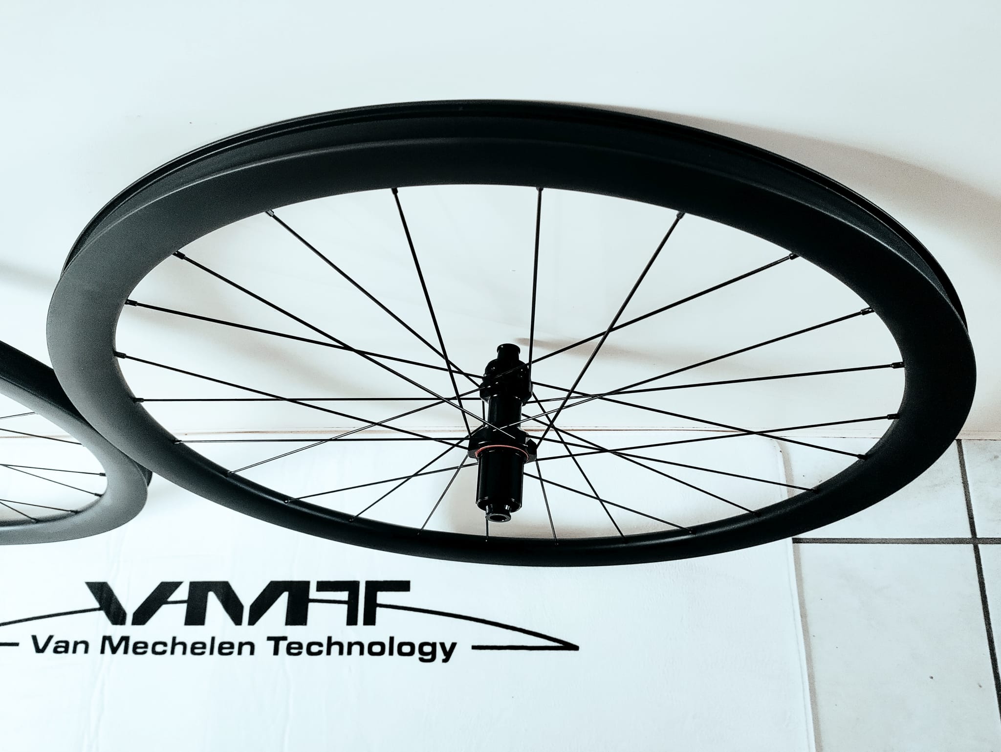 VMT 38mm SPEED SL full carbon centerlock disc wielset  100/142/12mm 1520gr interne velgbreedte 23mm