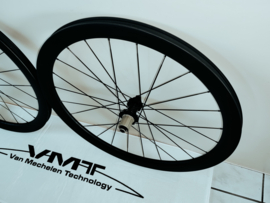 VMT 45mm AERO full carbon centerlock disc wielset 2025 (voor banden) racefiets Shimano 9/10/11/12 body schijfremmen centerlock disc 100/142mm inbouwbreedte carbonwielen koersfiets interne velgbreedte 24mm