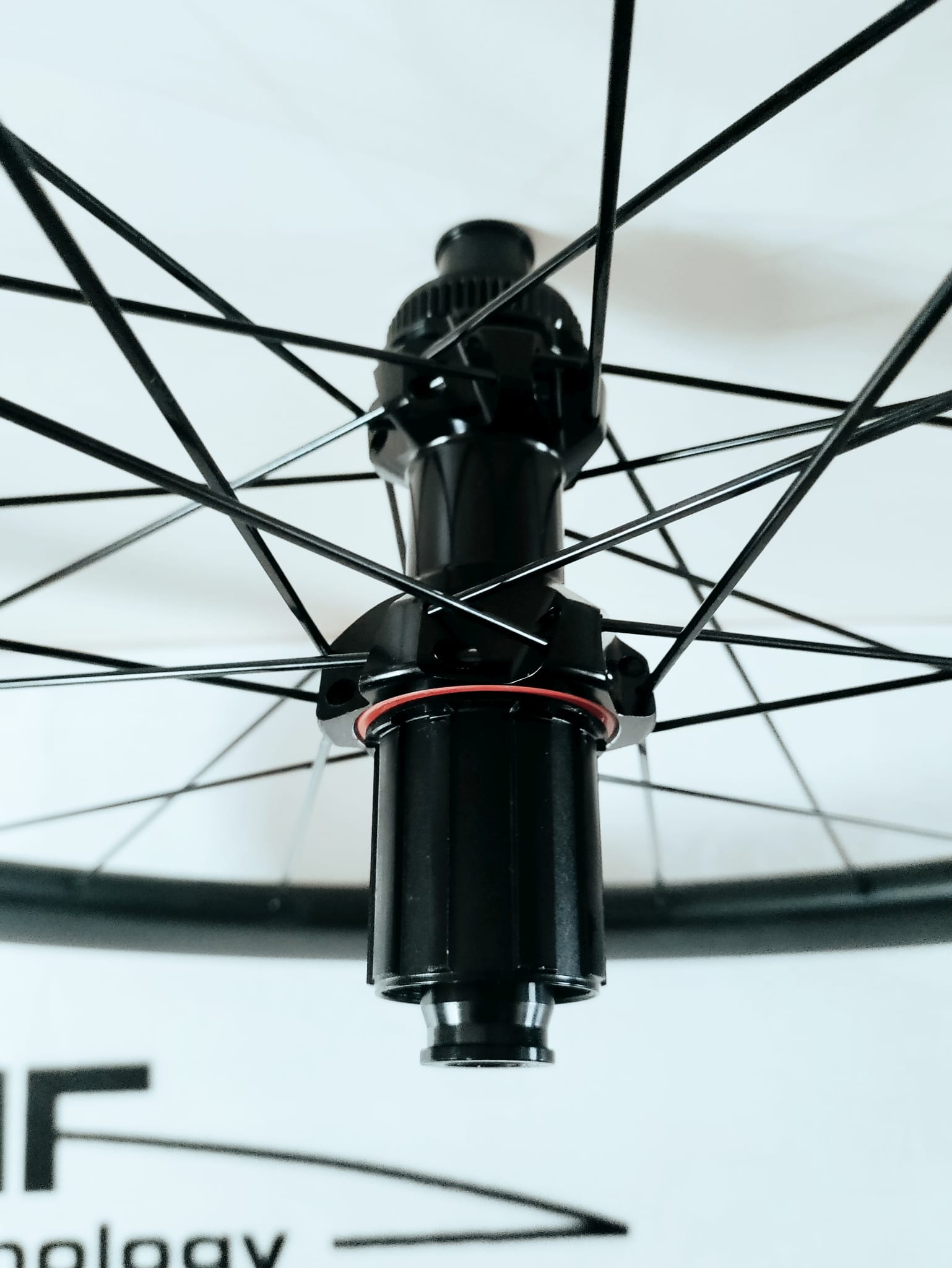 VMT 45mm SPEED SL full carbon centerlock disc wielset 100/142/12mm 1670gr interne velgbreedte 24,5mm