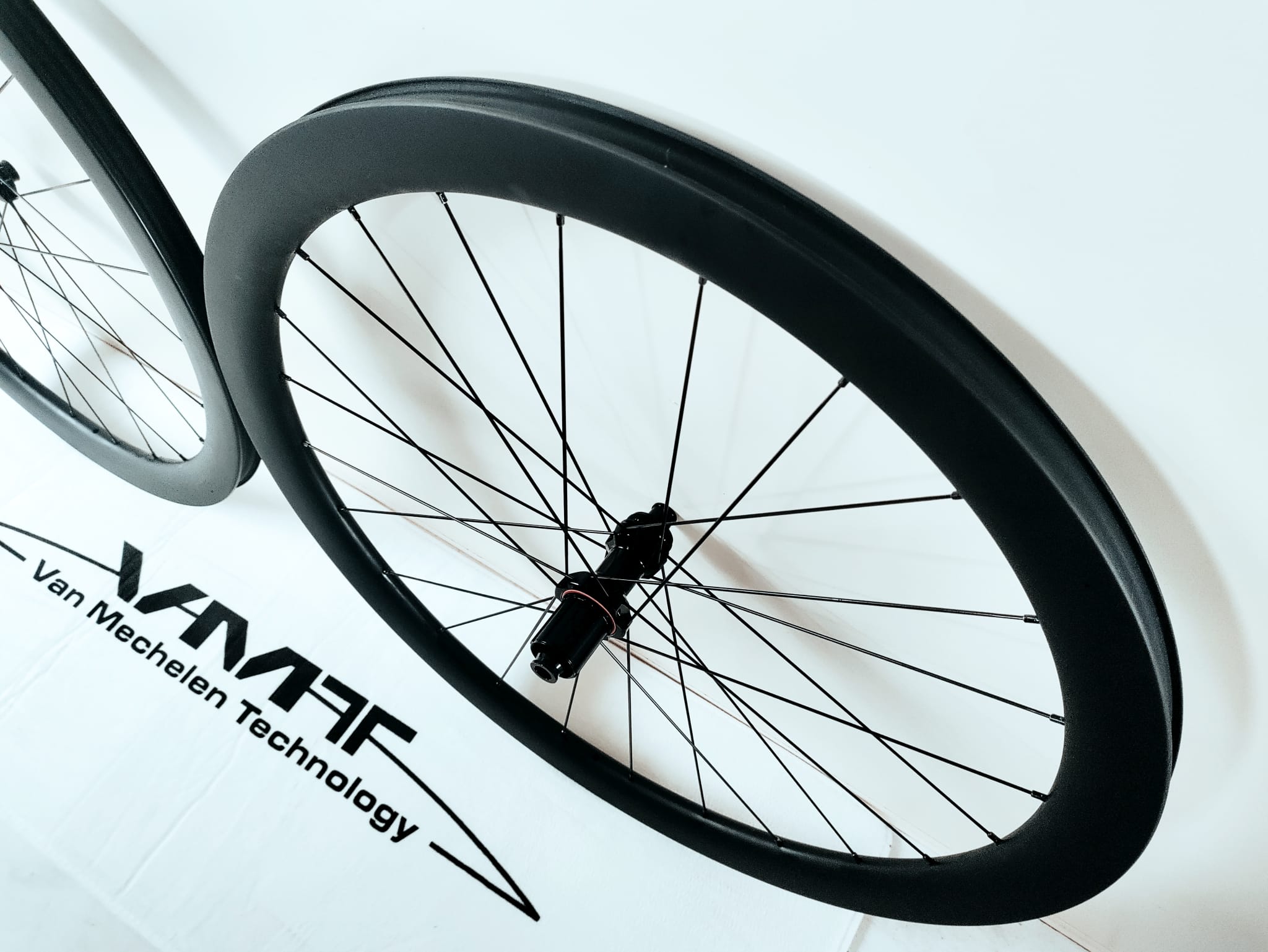 VMT 45mm SPEED SL full carbon centerlock disc wielset 100/142/12mm 1670gr interne velgbreedte 24,5mm